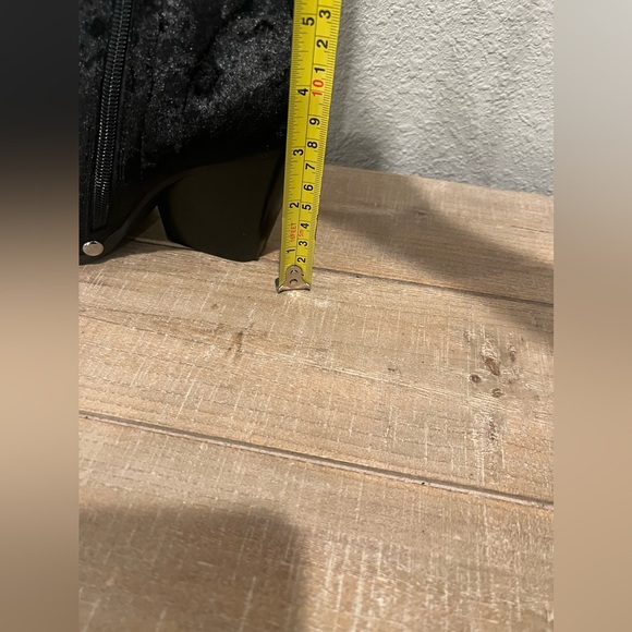 Jeffrey Campbell Walton Black Crushed Velvet Bootie Studded Size 5  NWOT - Picture 9 of 9